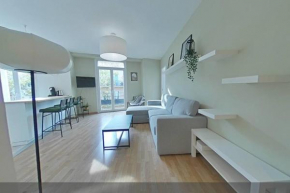3 bedrooms-Very bright and spacious appt- wifi
